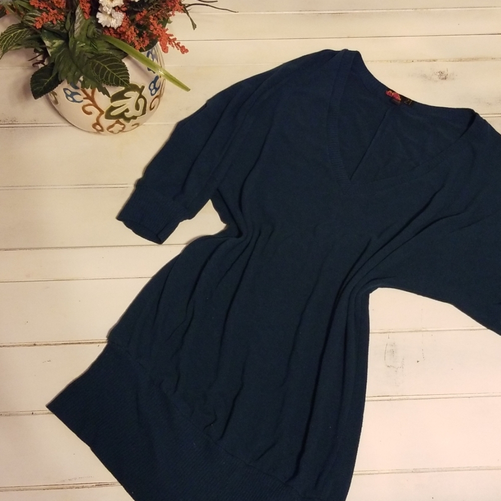 Forever 21 3/4 sleeve tunic sweater
